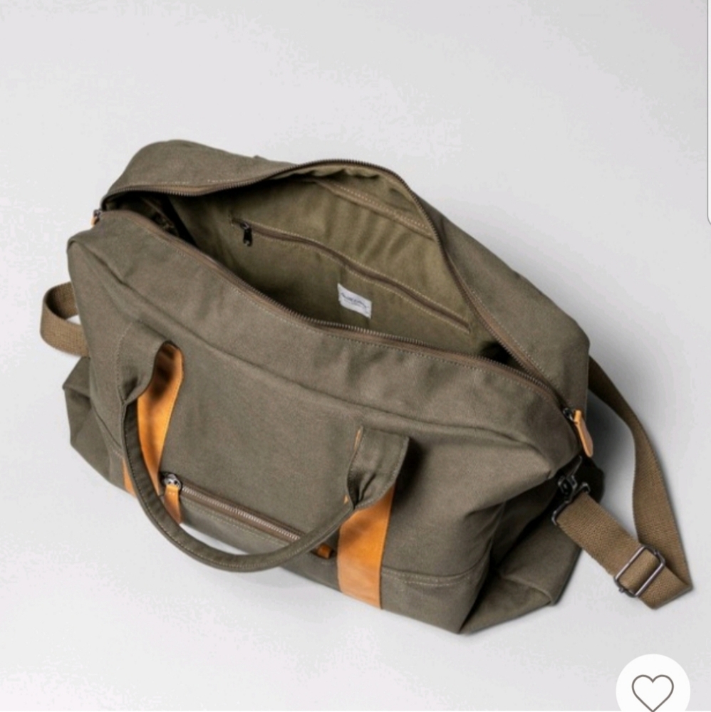 NWT Canvas Weekender Bag by Hearth and Hand - Picture 2 of 6